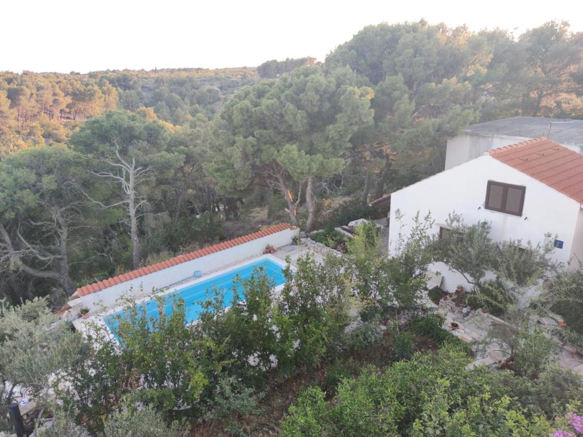 Vacation House Milka Milna  Kültér fotó